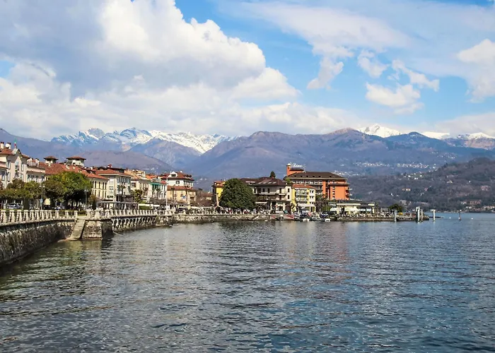 Punta Borromea By Interhome * סטרסה